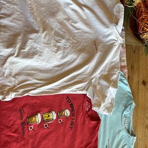 Tommy Bahama Red,White & light blue T-Shirt Set (3 shirts). GREAT condition